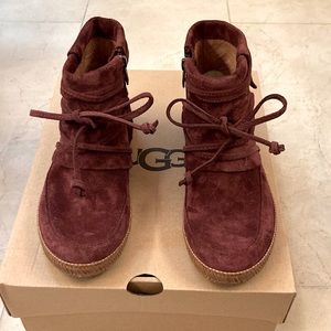 New In Box UGG Booties - Size 6